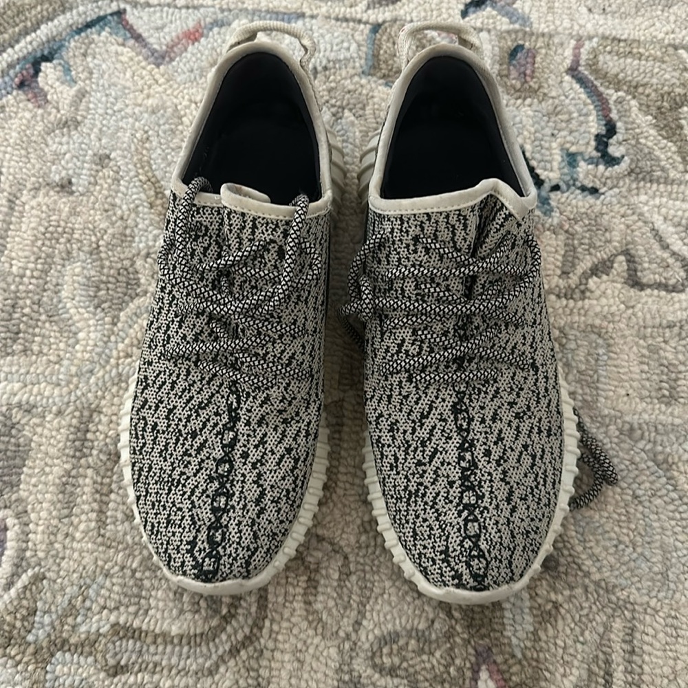 SOLD - Yeezy Boost 350 - Size 7 - Turtle Dove